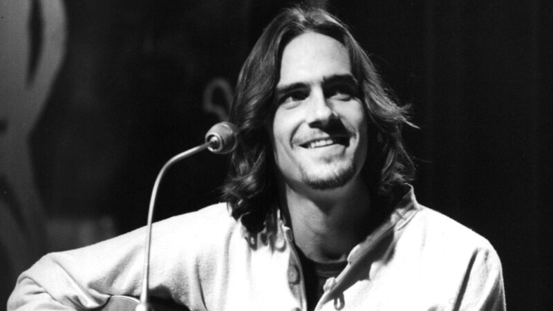 James Taylor: The Life and Legacy of a Legendary Musician