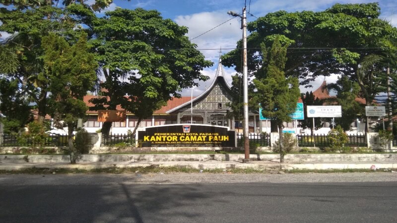 New Breakthroughs by Camat Padang selatan kota Padang Draw Attention