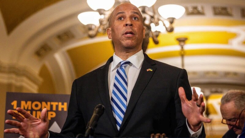 US senator smashes record with 25-hour anti-Trump speech