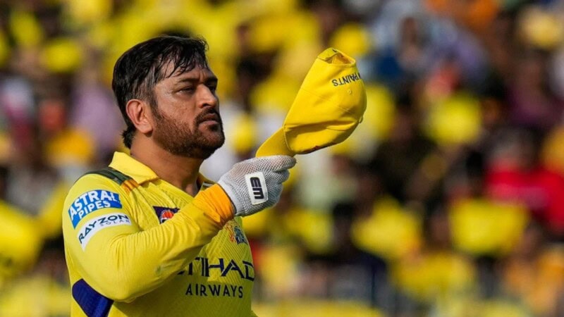 Five litres of milk a day? Dhoni addresses claims about his diet