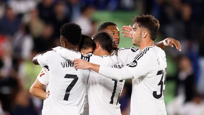 Real Madrid win at Getafe to keep La Liga title hopes alive