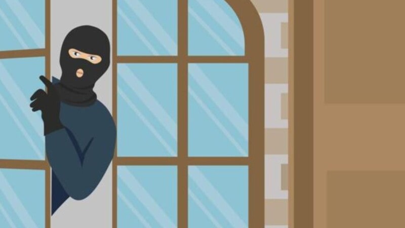 Robber tricks man with fake bomb, loots his home in Lahore