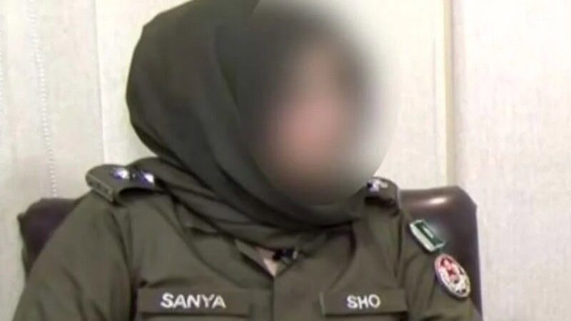 Lahore policewoman arrested after robbery weapon found at her home