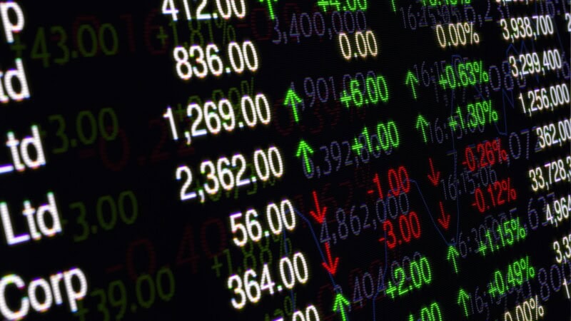 PSX continues to climb despite Pak-India tensions
