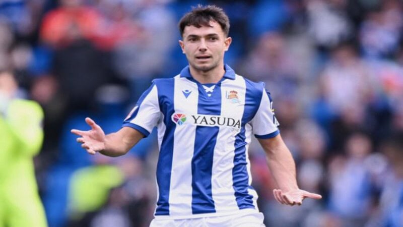 Martin Zubimendi: Spain’s Midfield Maestro Making Waves in Europe