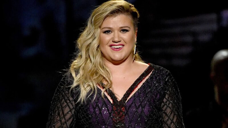 Kelly Clarkson: A Multi-Talented Superstar Who Changed the Music and TV Landscape