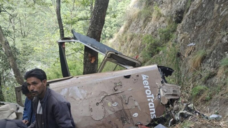 Tourist helicopter crash in India kills all six onboard