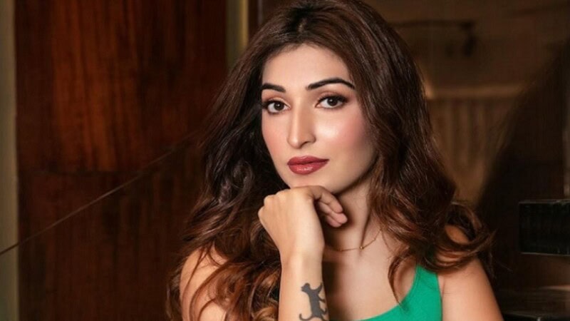 Boys gathered to watch actress change clothes on set, reveals Areej Chaudhary