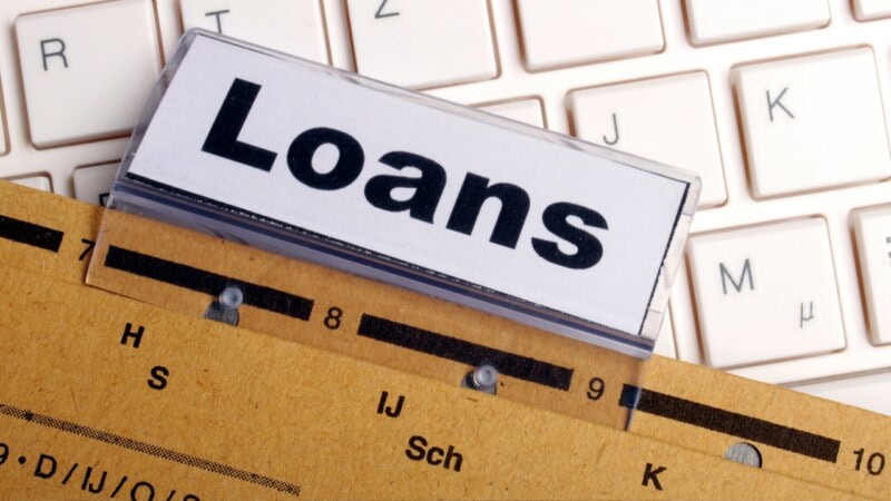 Pakistan seeks $350 million in loans from UAE banks