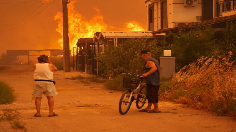 İzmir in Focus: Wildfires Hit Turkey’s Beloved Coastal City