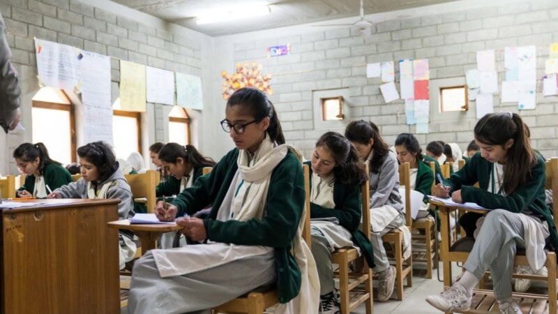 Teachers, academics express concern over insufficient higher education budget