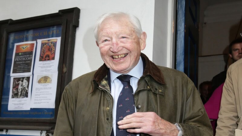 Sandy Gall (1927–2025): The Man Who Brought the World’s Truths to TV