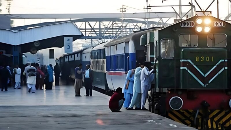 Pakistan Railways eyes fare hike amid rising fuel costs, mounting losses