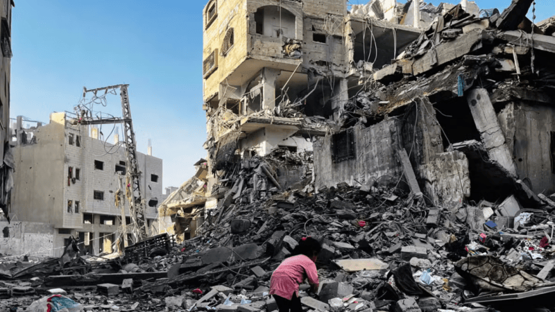 Fresh Israeli strikes in Gaza kill 35, including aid seekers