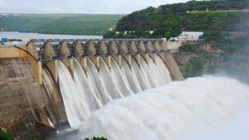 IMF rejects proposed water storage tax, recommends GST hike