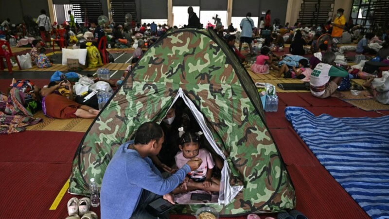 Thailand warns of war with Cambodia as 138,000 flee fighting