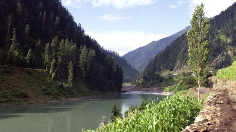 Teen jumps into Jhelum after failing exam; brother also drowns trying to save him