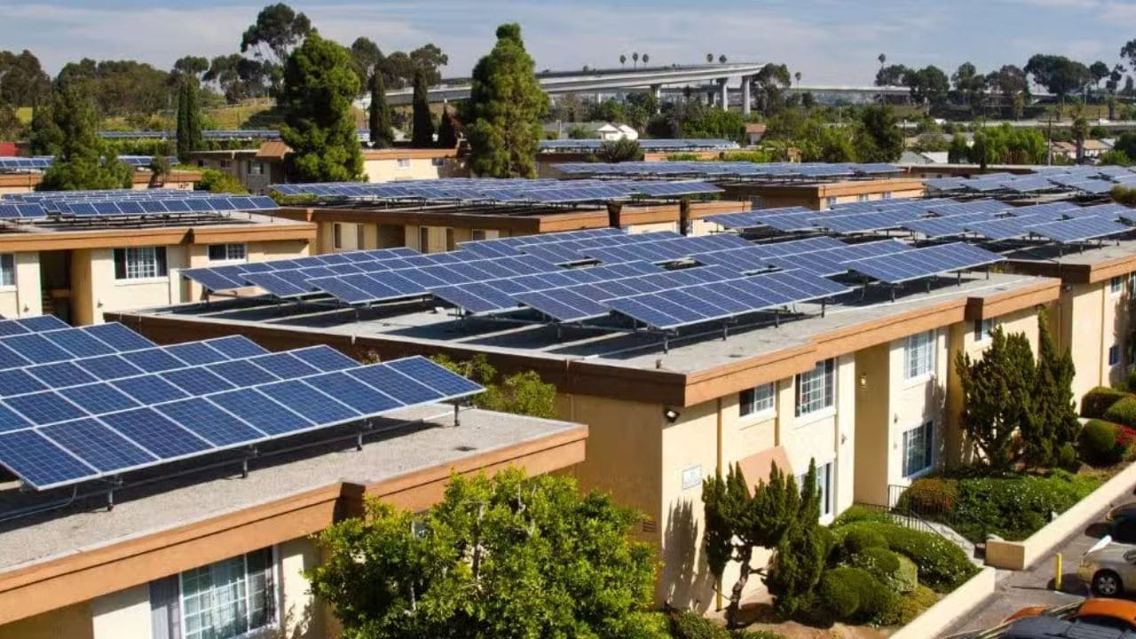 Bullions Solar KP government rolls out Rs20 billion solar plan to power 130,000 households
