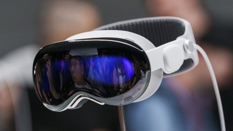 More than entertainment: The Apple Vision Pro and the Neuroscience of Spatial Computing