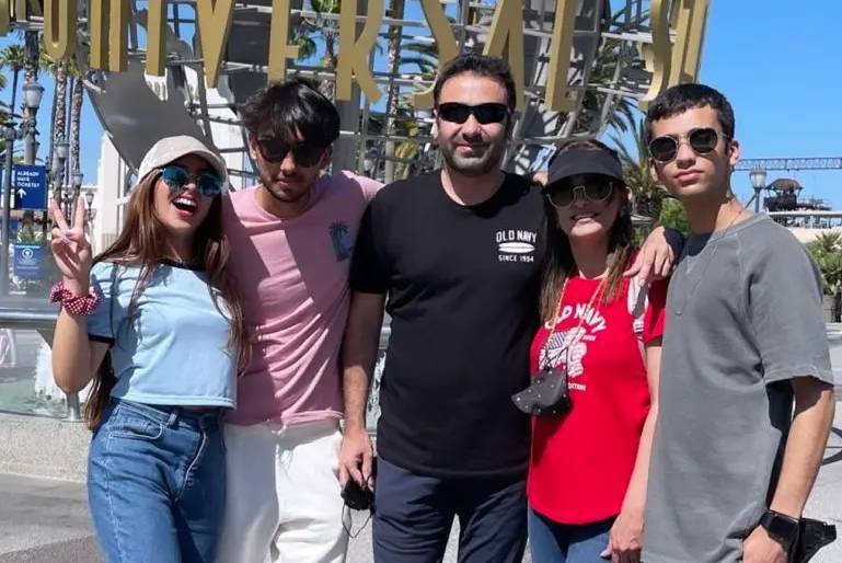 Wajahat Rauf and family enjoy A.R. Rehman’s concert in Los Angeles