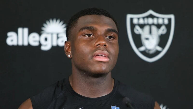 Jakorian Bennett: Eagles Cornerback Rising Star