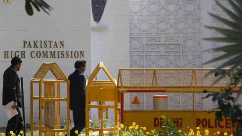 India harasses Pakistani diplomats, orders four to vacate homes