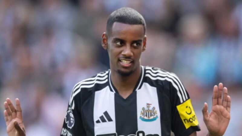 Liverpool sign Alexander Isak in record £130m transfer from Newcastle