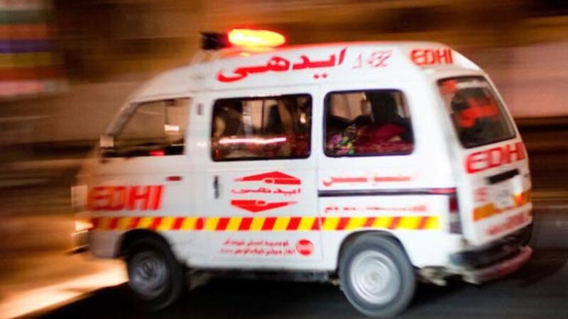 Man shot dead in front of children during robbery