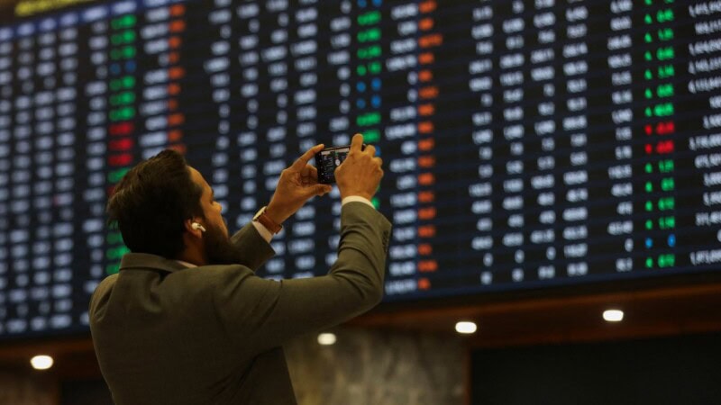 In a first, KSE-100 rises past 156,000-mark as bulls extend historic rally