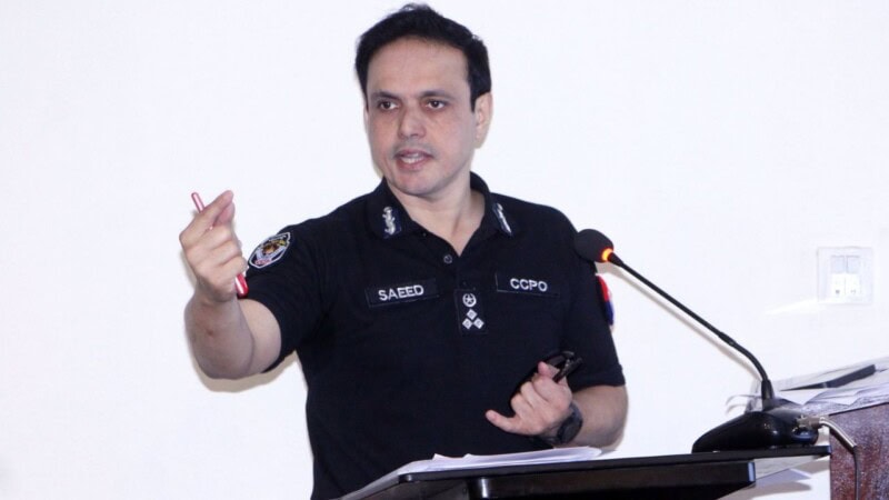 Peshawar CCPO suspends six SHOs for alleged ties with criminals, land mafia