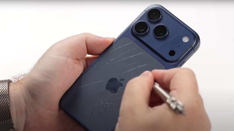 Apple faces backlash over iPhone 17 Pro as ‘Scratchgate’ trend grows