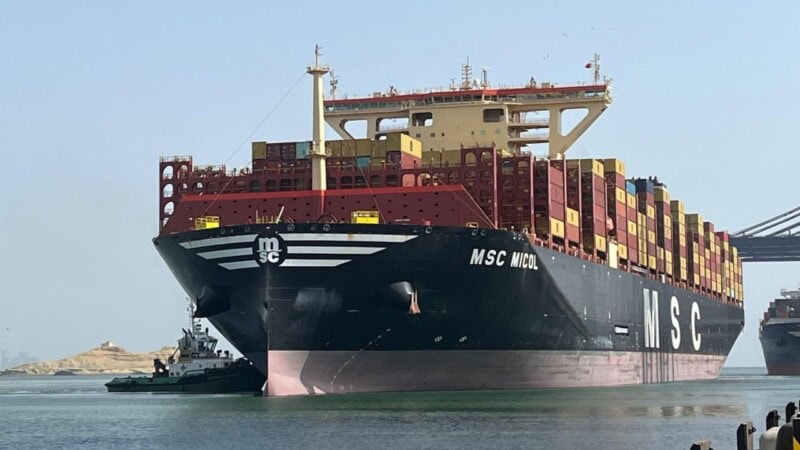 Pakistan welcomes largest container ship in its history at Karachi port