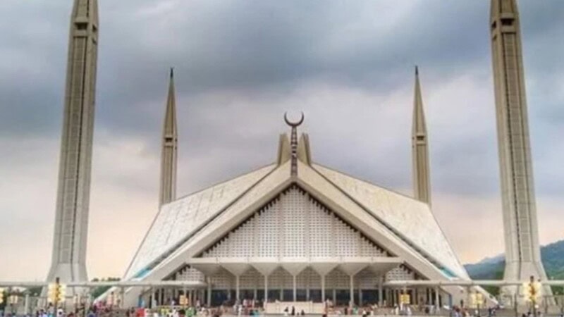 Islamabad High Court issues notices over petition against ‘inappropriate activities’ at Faisal Mosque