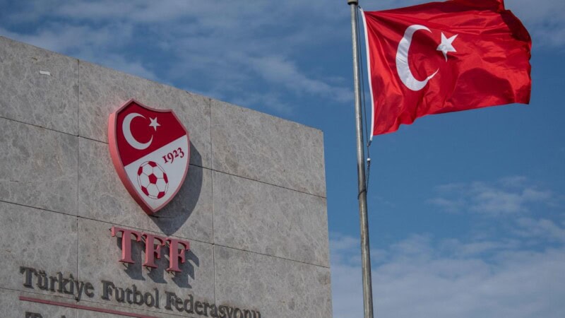 Turkey arrests eight players, suspends another 1,024 players for football betting