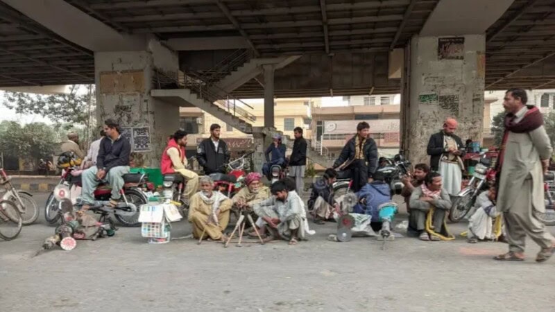 Unemployment in Pakistan likely to hit seven percent