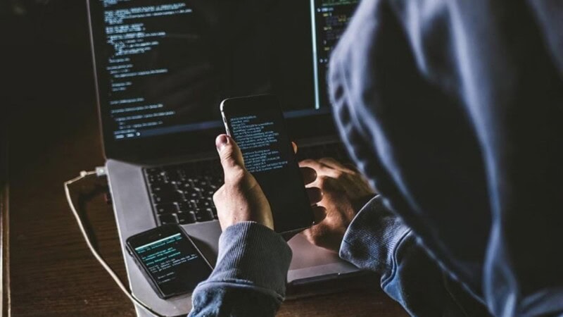 Karachi man arrested for hacking women’s social media, reveals shocking details