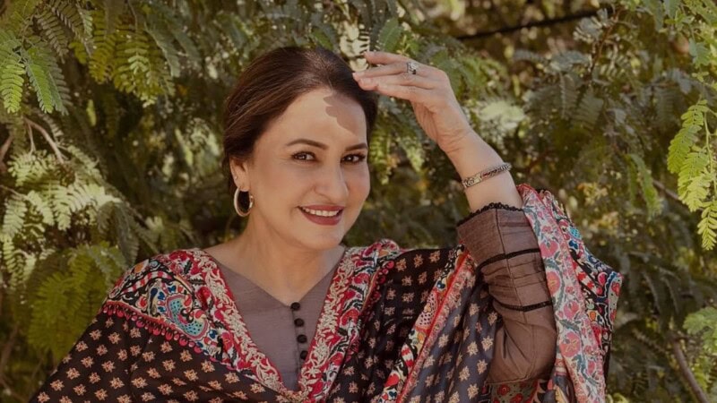 Saba Faisal faces backlash for saying brides should not choose wedding outfits