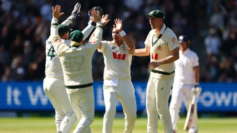 20 wickets fall on day one of Australia-England Boxing Day Test