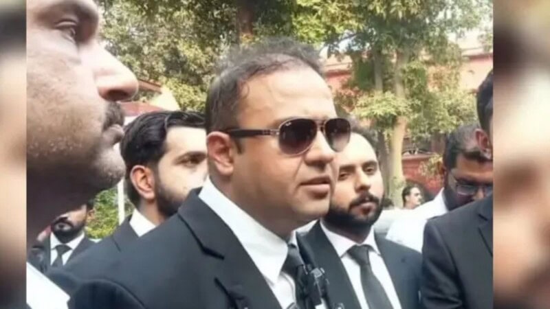 Rajab Butt’s lawyer suspended by Punjab Bar Council