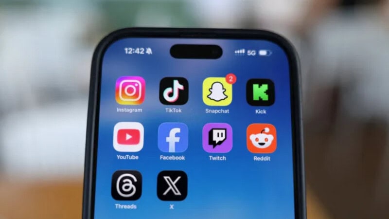 UK launches consultation to ban social media for kids under 16