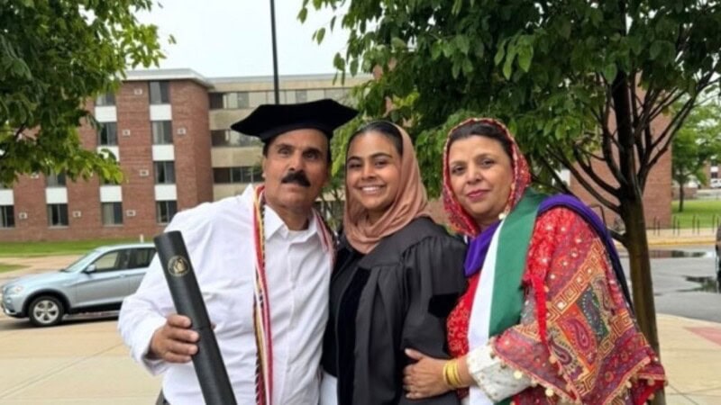 Daughters of Pakistani man deported from US say he was denied heart medicine in detention
