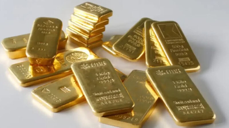 Gold prices in Pakistan cross unprecedented Rs500,000 mark