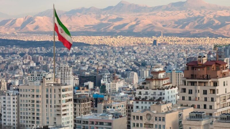 Iran showcases military strength as US armada nears