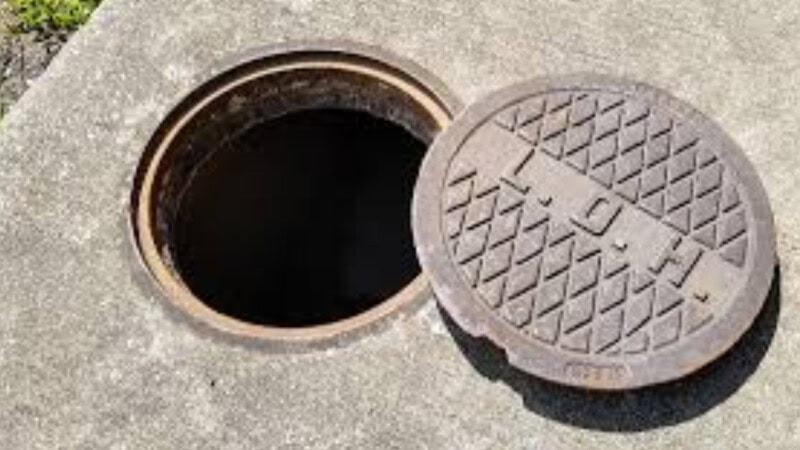 Marriage hall sealed in Kasur after three-year-old falls into open manhole