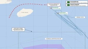 Pakistani oil tankers cross Strait of Hormuz despite Iranian, American blockades