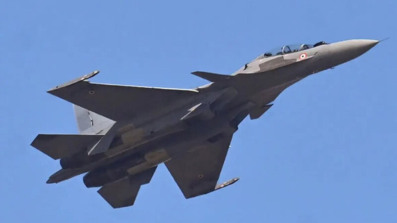 Indian Air Force jet crashes in Pune
