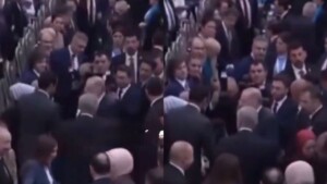 PM Shehbaz becomes centre of attention at Türkiye conference as several world leaders approach him