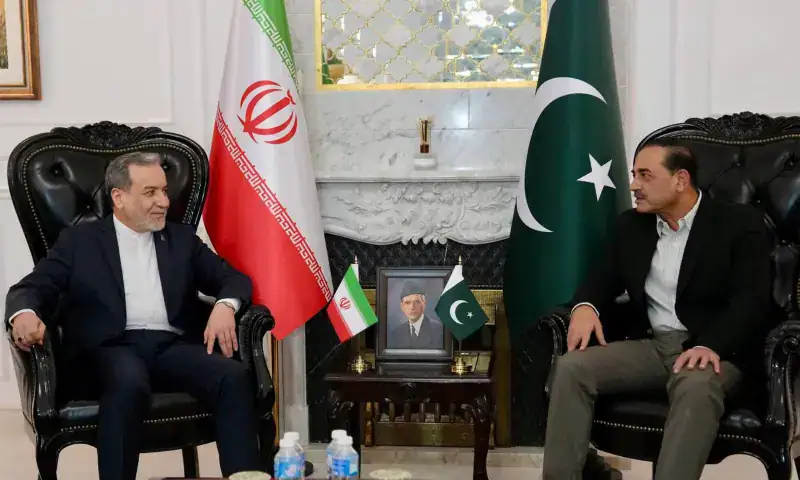 FM Araghchi holds talks with CDF Asim Munir as US officials head to Islamabad