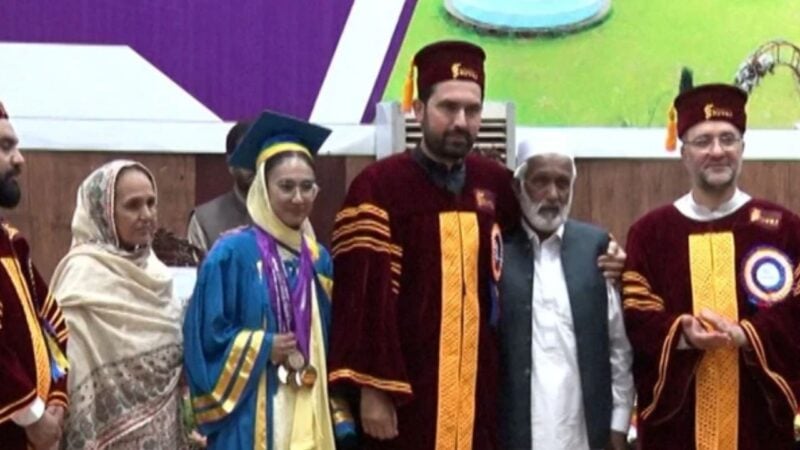 17 gold medals for tailor’s daughter at Khyber Girls Medical College convocation