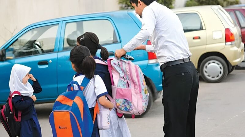 Schoolbags weight limit set for private institutions in Islamabad